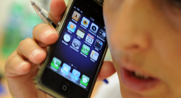 Covid: italiani online 3 ore giorno, cresce penetrazione web