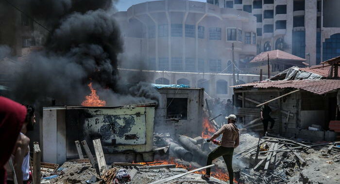 Gaza: fonti mediche, nuovo bilancio sale a 219 morti