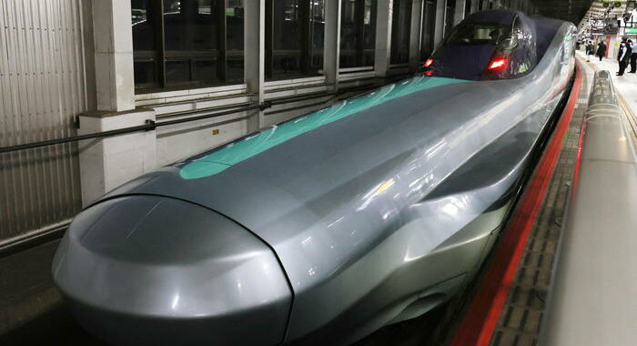Giappone: lascia comandi treno proiettile per sosta in bagno