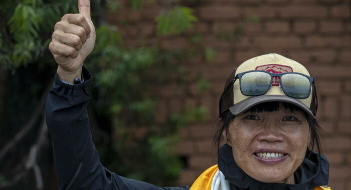 Insegnante 45 anni, la più veloce a raggiungere cima Everest