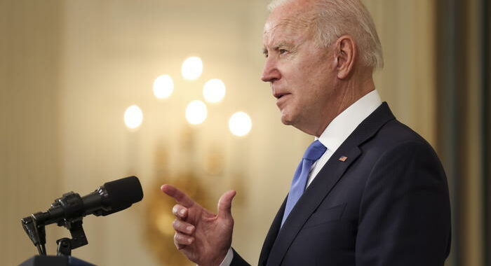 Iran: Biden pronto a scongelare fondi per un mld di dollari