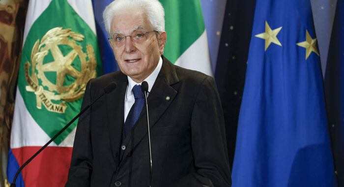 Mattarella, istituzioni sostengano cinema, futuro sarà bello