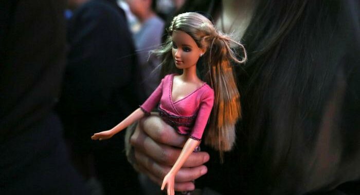Mattel riciclerà giocattoli usati, anche la Barbie