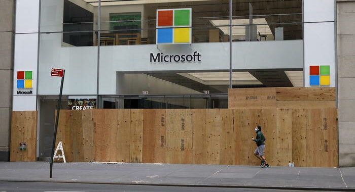 Microsoft: dati di aziende e Pa europee solo su server Ue