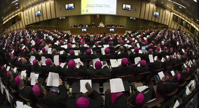 Papa rivoluziona Sinodo, coinvolto tutto il popolo di Dio