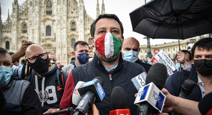 Salvini, sì a proroga blocco licenziamenti