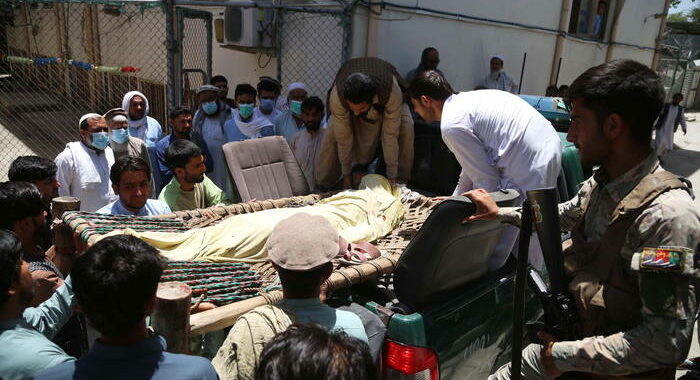 Afghanistan: attacchi contro vaccinatori anti-polio, 4 morti