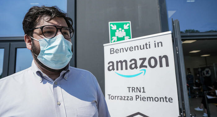 Amazon prepara il rientro al lavoro, tre giorni in ufficio