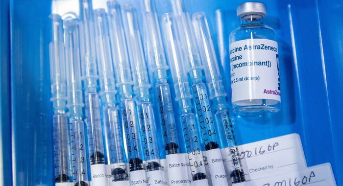 Australia,donna muore per trombosi,vaccinata con Astrazeneca