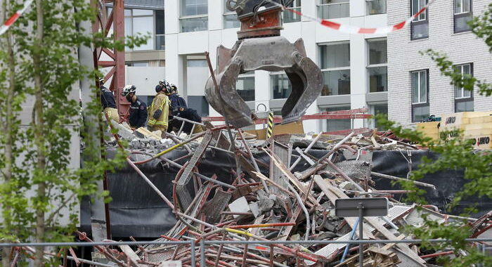 Belgio: crollo cantiere, bilancio sale a 5 morti e 9 feriti
