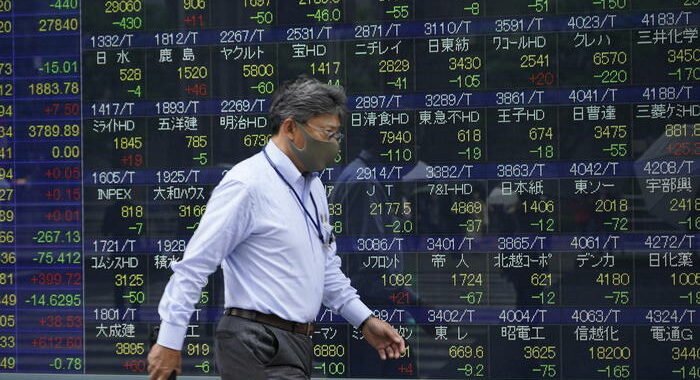 Borsa: a Tokyo apertura in leggero rialzo (+0,12%)