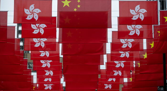 Cina: iscritti al Partito comunista salgono a 95,14 milioni
