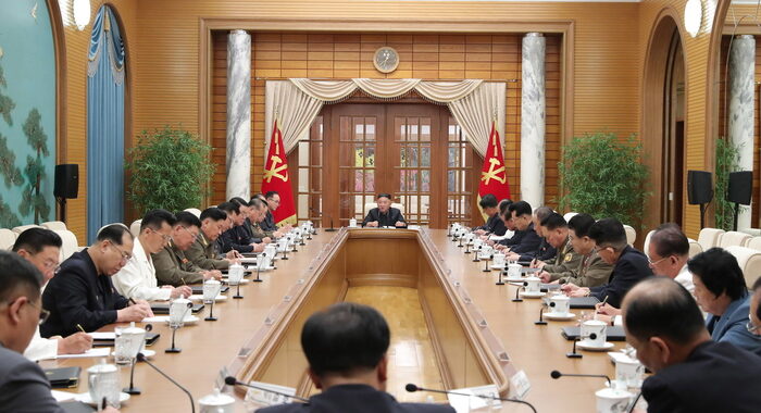 Corea Nord: Kim Jong-un riappare in pubblico dopo 29 giorni