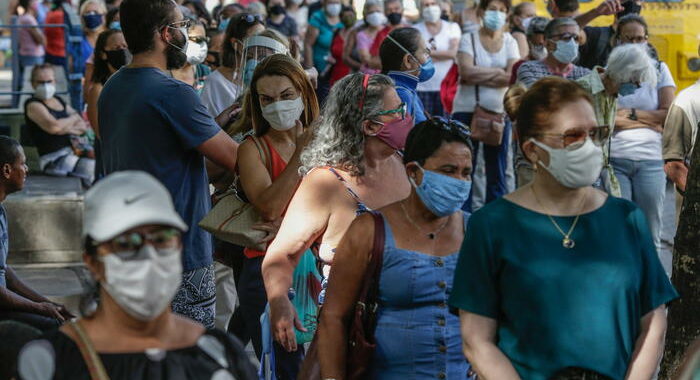 Covid: il Brasile sfiora le 480 mila vittime