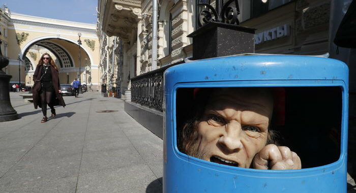 Covid: risalgono i casi in Russia, mai così alti da marzo
