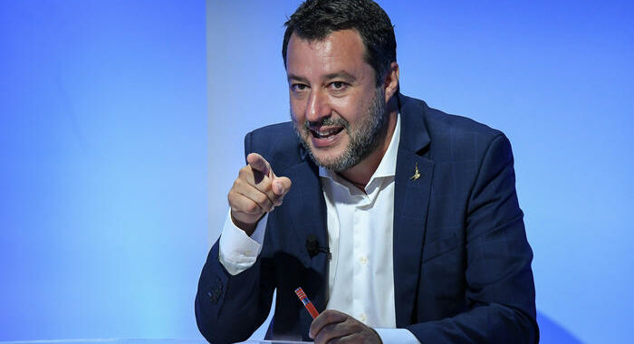 Covid: Salvini, chiederò a Draghi stop mascherine all’aperto