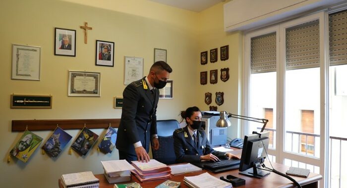 Gdf scopre traffico di rifiuti e frode fiscale da 300 mln