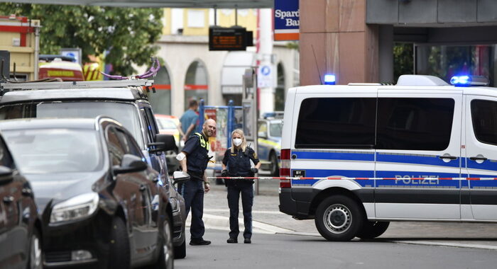 Germania: tre morti a Wurzburg, l’aggressore è un somalo
