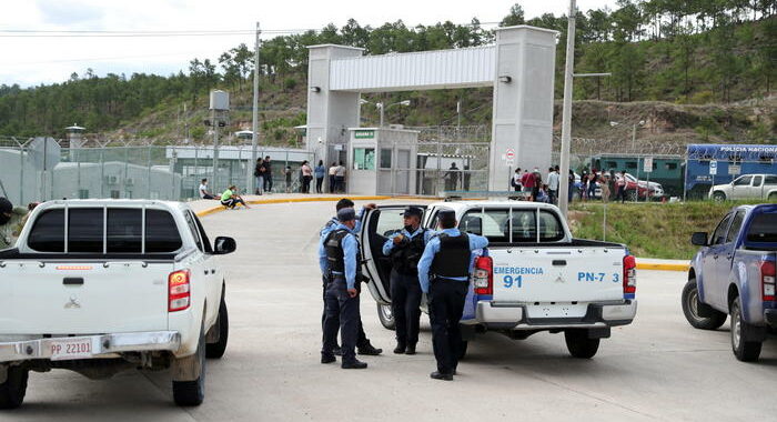 Honduras: scontri fra bande nel carcere di La Tolva, 5 morti