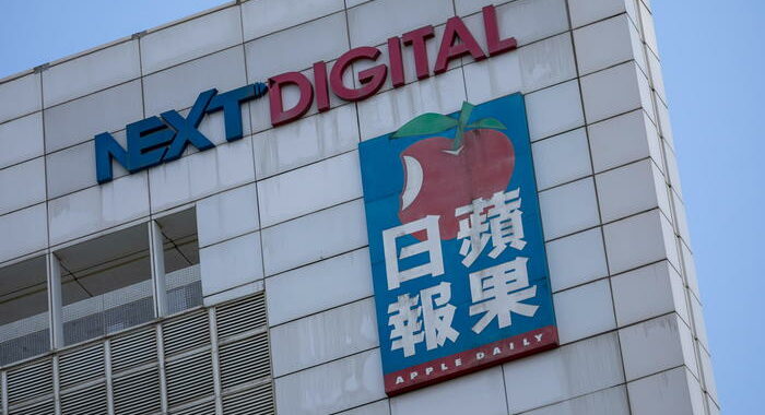 Hong Kong: media, Next Digital ferma domani le operazioni