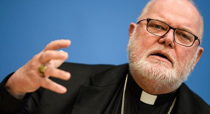 Il cardinale Marx offre le sue dimissioni al Papa