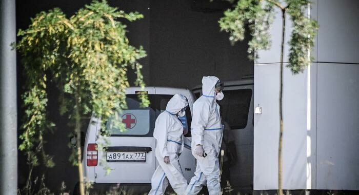 Inail, fino a maggio 175mila contagi sul lavoro e 639 morti