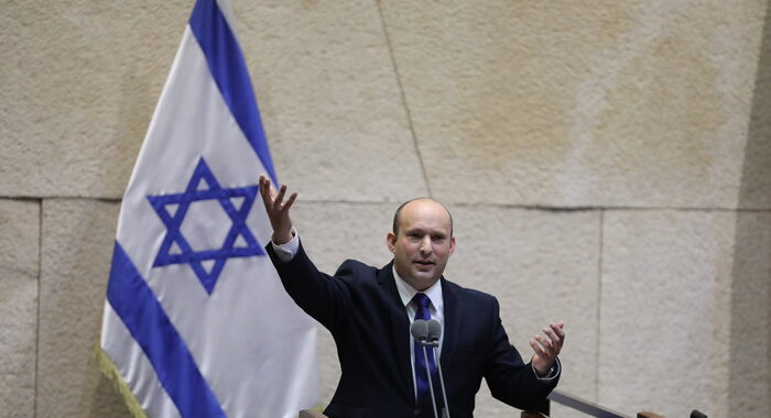 Israele: l’Ue si congratula con il nuovo premier Bennett