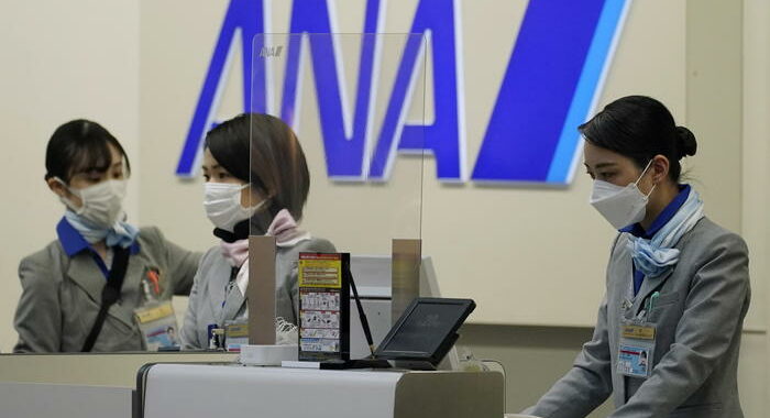 La giapponese All Nippon Airways vaccina i 48mila dipendenti