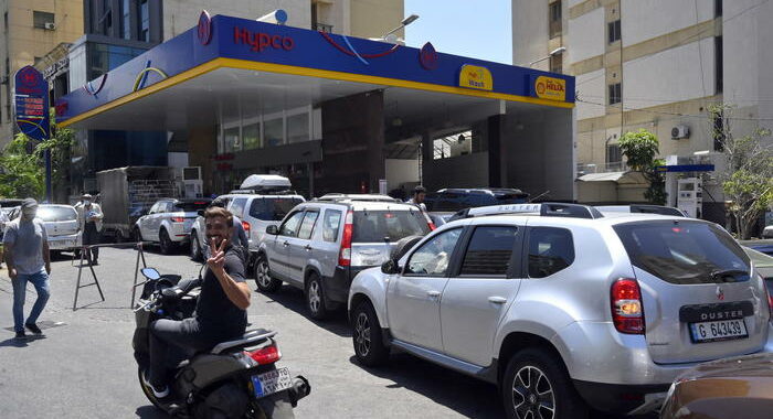 Libano: crisi, le stazioni di benzina verso la chiusura