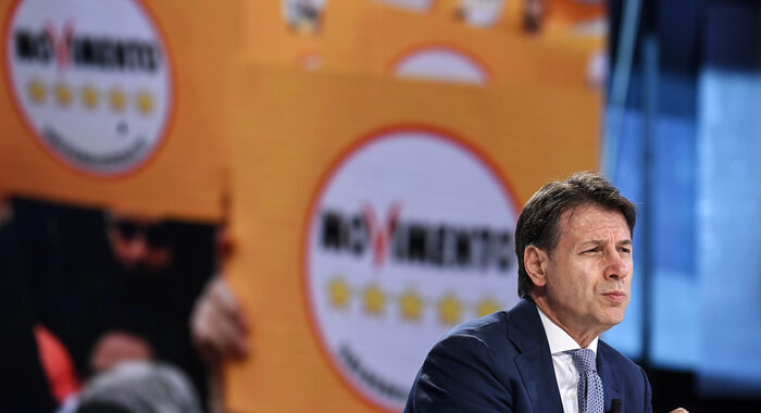 M5S: domani congiunta gruppi su piattaforma e restituzioni