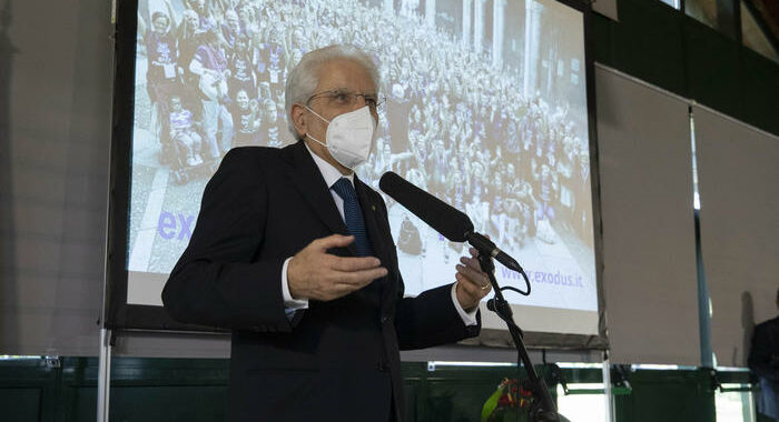 Mattarella, media strumento irrinunciabile democrazia