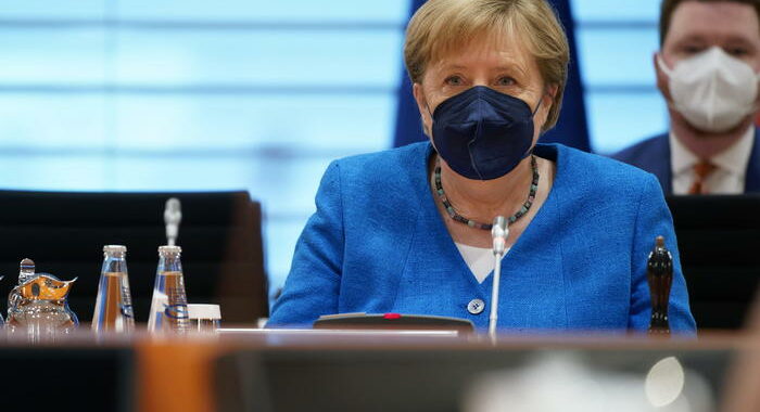 Merkel, quarantena da Gb sia obbligatoria in tutta l’Ue