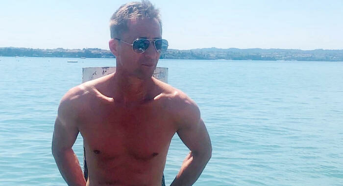 Morto di trombosi dopo il vaccino,pm indaga per omicidio colposo