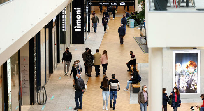 Pil primo trimestre cresce dello 0,1%, Istat ribalta stime