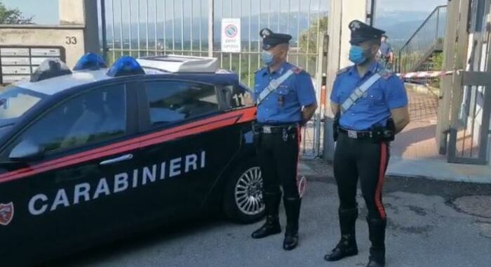 Sorprende ladri in casa e muore nel Torinese