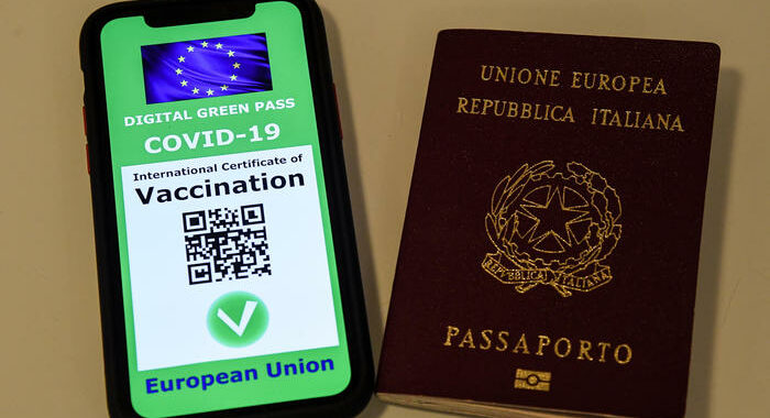 Speranza, in 13,7 mln hanno già scaricato il ‘green pass’