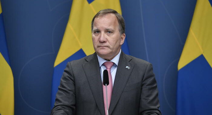 Svezia: il premier Lofven si dimette