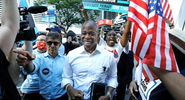 Usa: corsa a sindaco Ny resta aperta a una settimana da voto