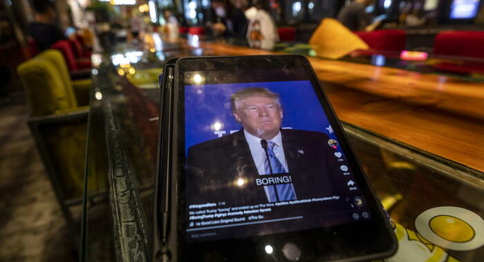 Usa: Trump chiese ad Apple i dati di alcuni democratici