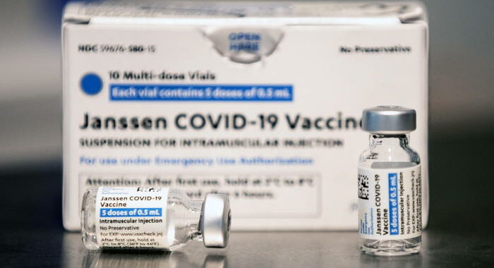 Vaccini: ok Ema a produzione J&J nel sito di Anagni