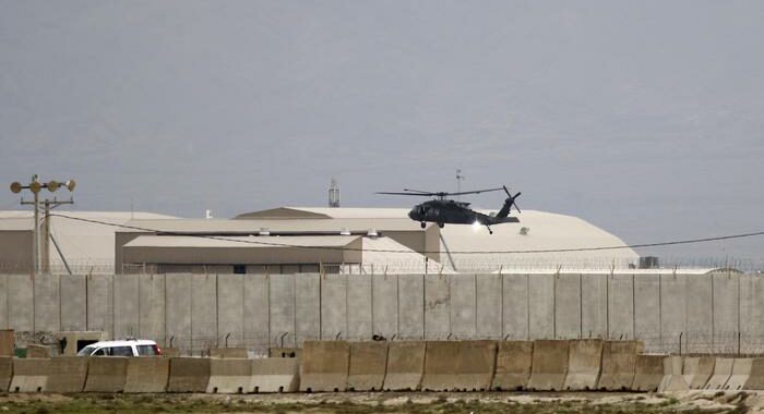 Afghanistan: truppe Usa e Nato lasciano Bagram