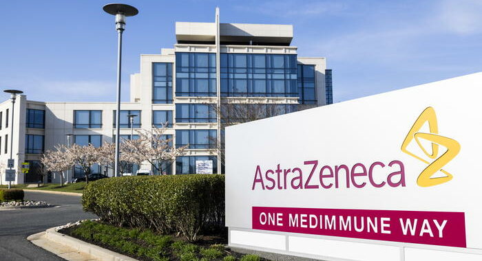 Astrazeneca:+31% ricavi trimestre, da vaccino 894mln dollari