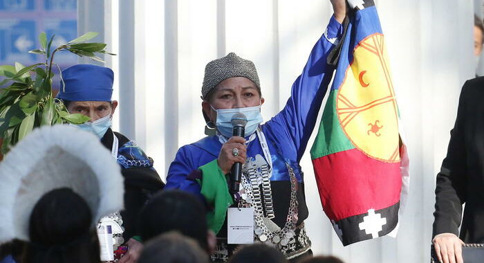 Cile, donna mapuche presiederà la Costituente