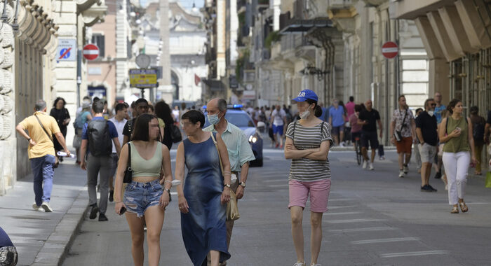 Covid: impennata dell’Rt a 0.91,sale incidenza 19 su 100mila