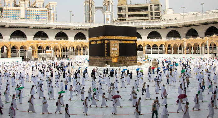 Covid: La Mecca vietata ai non residenti per il secondo anno