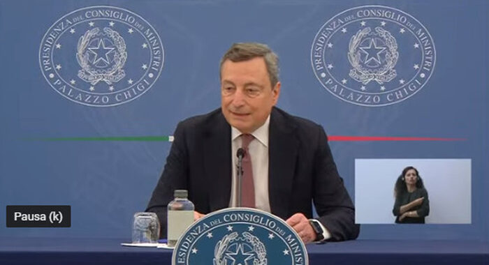 Draghi, discuteremo con sindacati del green pass al lavoro