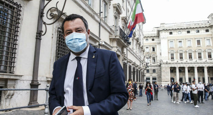 Giustizia: Salvini, sto mediando per chiudere oggi