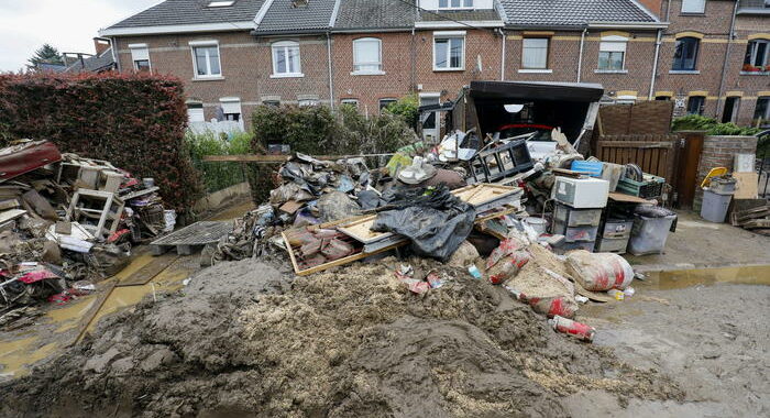 Maltempo: von der Leyen e premier in aree alluvionate Belgio