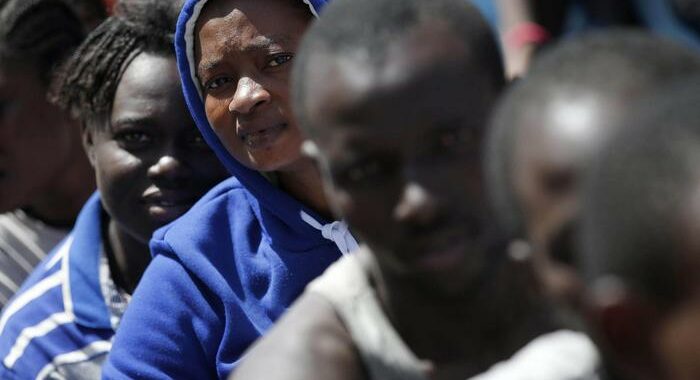 Oim,in 3 giorni 1500 migranti intercettati da autorità Libia