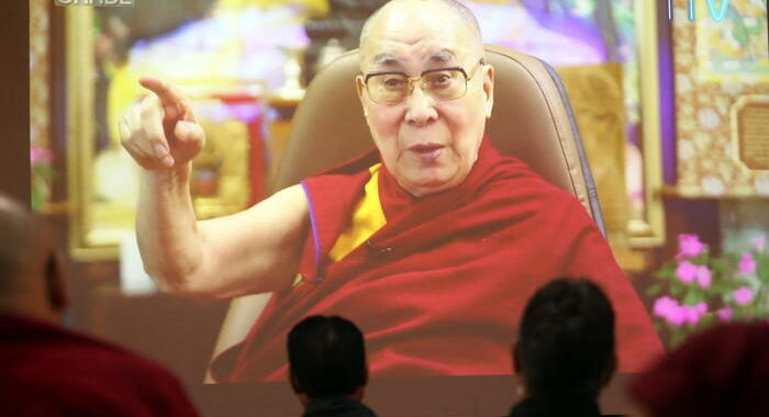 Pegasus: India ha preso di mira consiglieri Dalai Lama